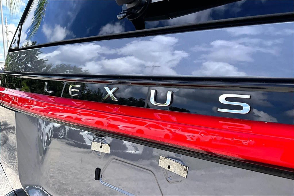 Used 2025 Lexus GX 550 w/ Cold Area Package AWD/4WD image 29