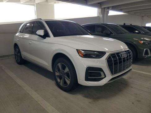 Used 2023 Audi Q5 Premium AWD/4WD image 2