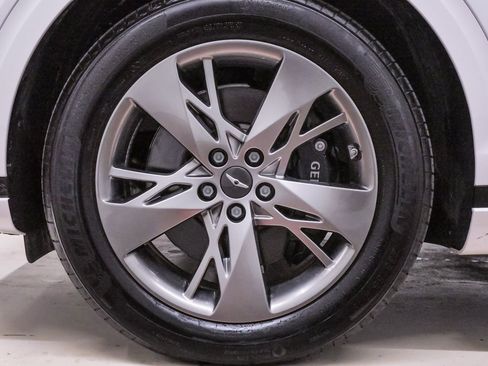 Certified 2025 Genesis GV70 3.5T Sport image 27