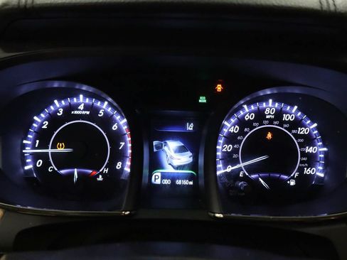 Used 2018 Toyota Avalon Limited w/ Carpet Mat Package FWD image 5