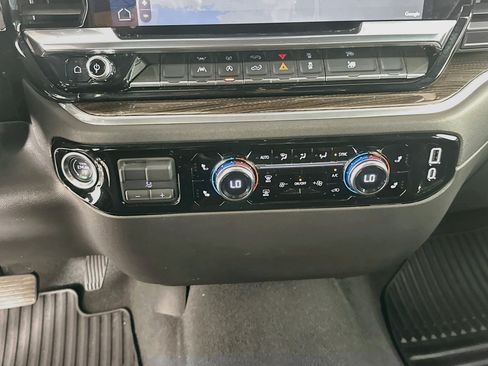 Used 2025 GMC Sierra 1500 Elevation AWD/4WD image 22