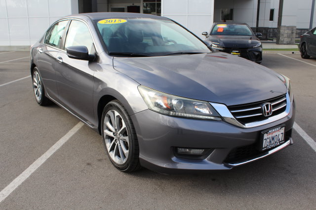 Used 2015 Honda Accord Sport image 2