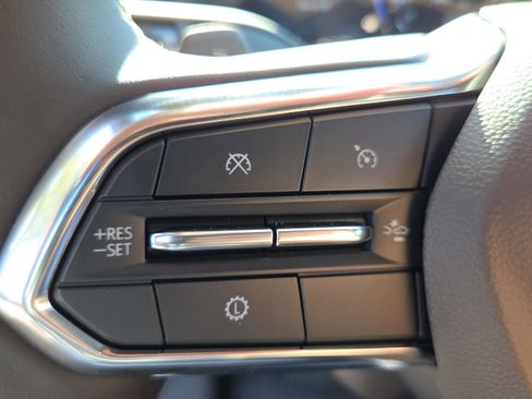 New 2026 Chevrolet Suburban Z71 image 18