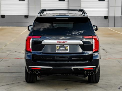 Used 2021 GMC Yukon Denali image 11