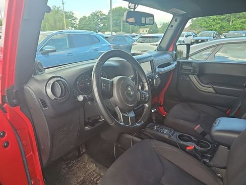 Used 2014 Jeep Wrangler Unlimited Sport w/ Quick Order Package 24S AWD/4WD image 9