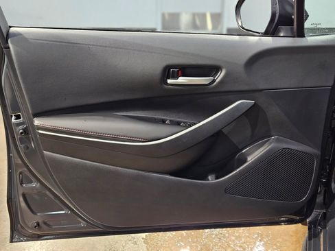 Used 2025 Toyota Corolla SE image 20