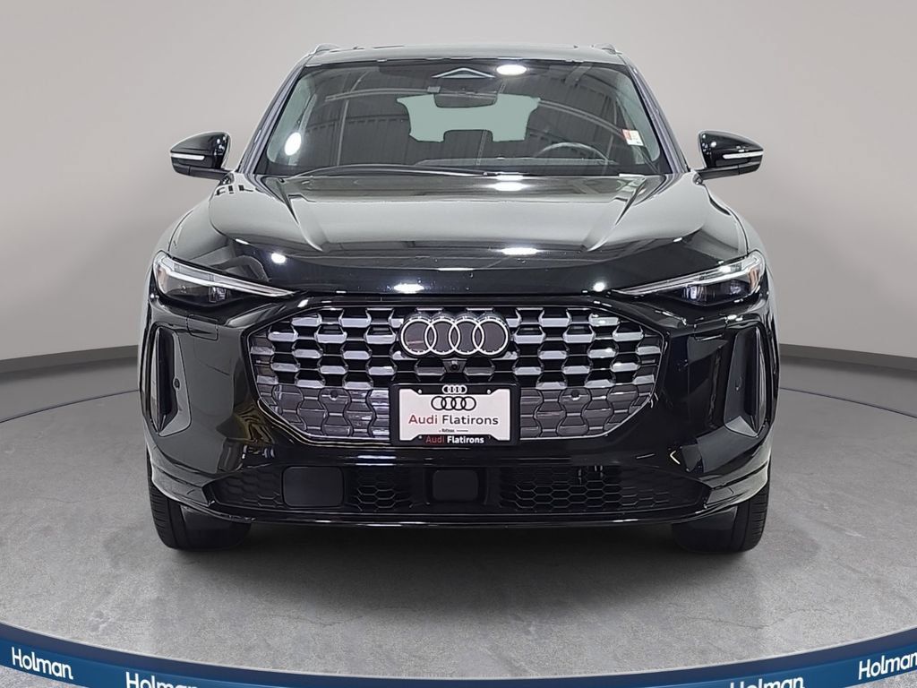 Used 2025 Audi Q5 Premium Plus w/ Premium Plus AWD/4WD image 3
