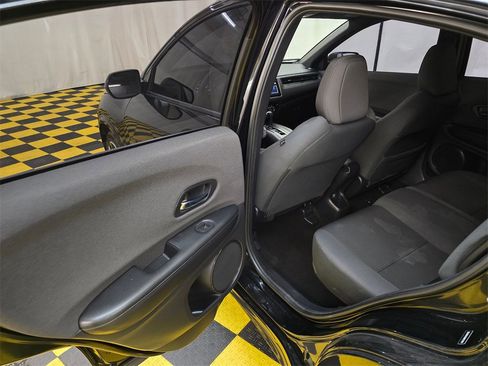 Used 2019 Honda HR-V Sport image 15