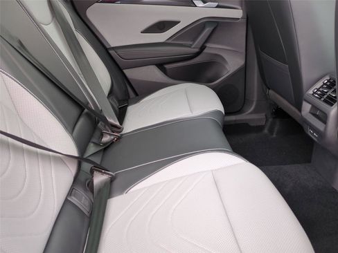 New 2026 Volkswagen Tiguan SE R-Line AWD/4WD image 18