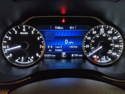 Used 2018 Nissan Maxima 3.5 SV image 23