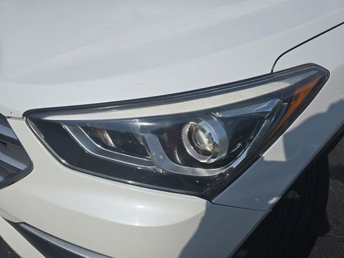 Used 2018 Hyundai Santa Fe Sport FWD image 29