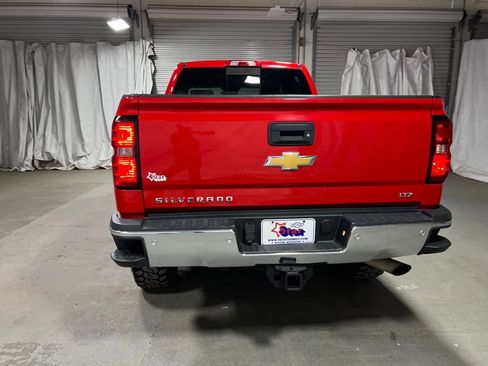 Used 2019 Chevrolet Silverado 2500 LTZ w/ LTZ Plus Package image 6