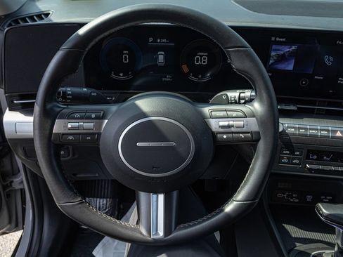 Certified 2025 Hyundai Kona SEL AWD/4WD image 21