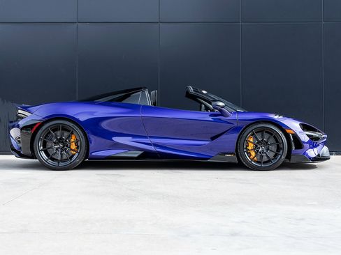 Used 2022 McLaren 765LT image 13