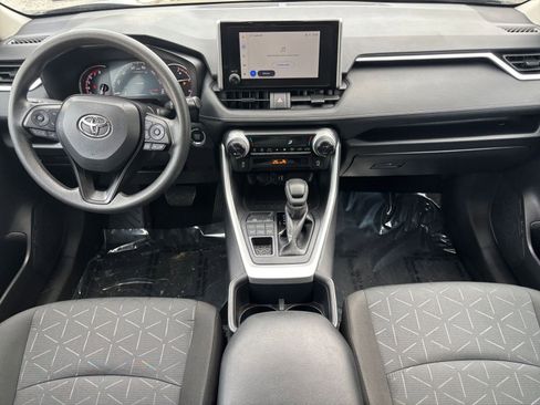 Used 2025 Toyota RAV4 XLE image 29