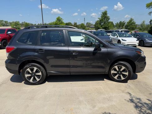 Used 2017 Subaru Forester 2.5i w/ Popular Package #2A AWD/4WD image 4