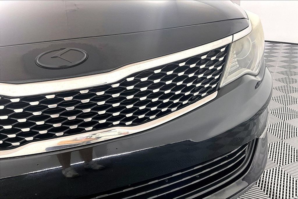 Used 2016 Kia Optima EX FWD image 30