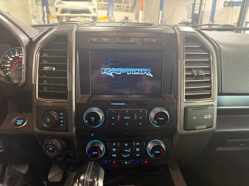 Used 2018 Ford F150 Raptor w/ Equipment Group 802A Luxury AWD/4WD image 32