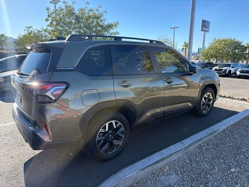 Certified 2025 Subaru Forester Premium AWD/4WD image 35