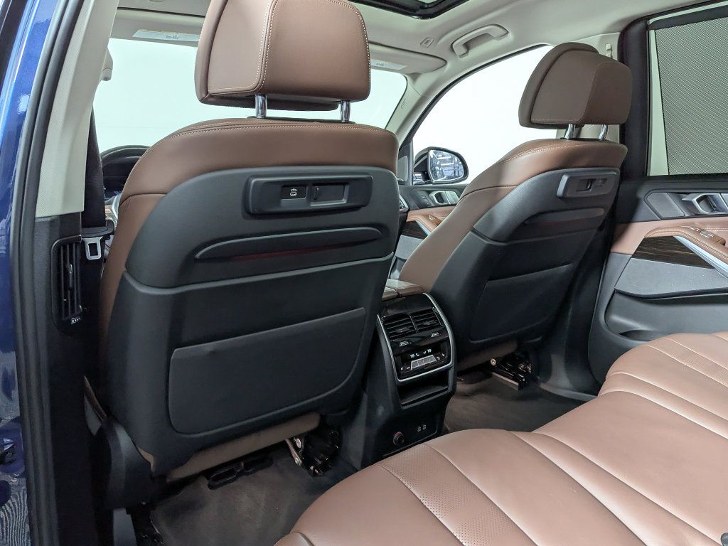 Used 2021 BMW X7 xDrive40i w/ Premium Package AWD/4WD image 47