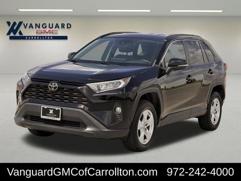 Used 2020 Toyota RAV4 XLE FWD image 8