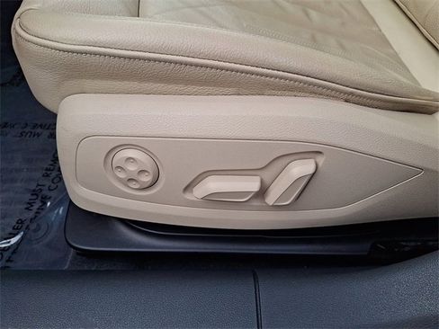 Used 2018 Audi A4 2.0T Ultra Premium w/ Convenience Package image 16