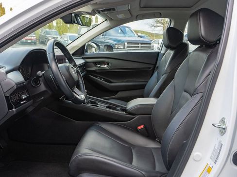 Used 2024 Honda Accord Touring image 27