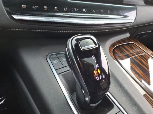 Used 2023 Cadillac Escalade Premium Luxury image 30