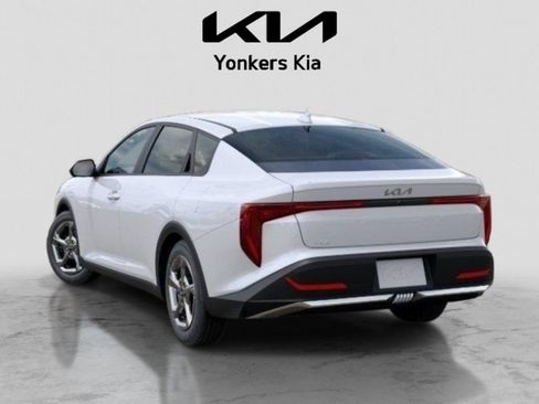 Used 2026 Kia K4 FWD image 4