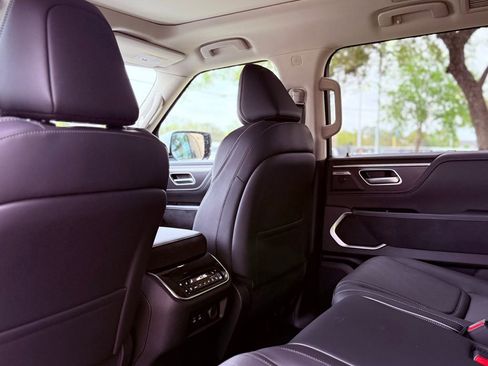 New 2026 INFINITI QX80 Luxe w/ Cargo Package AWD/4WD image 30