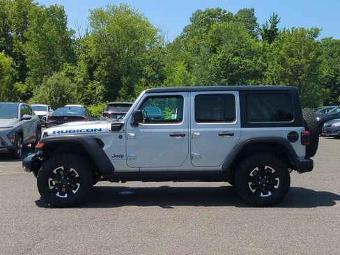 Used 2024 Jeep Wrangler Unlimited Rubicon 4xe w/ Convenience Group AWD/4WD image 6