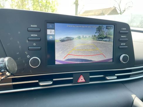 Certified 2025 Hyundai Elantra SE image 44