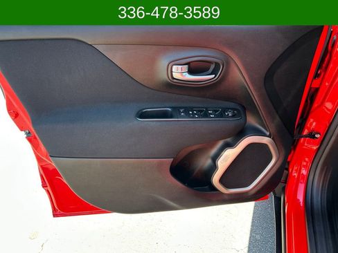 Used 2017 Jeep Renegade Sport w/ Power & Air Group image 10