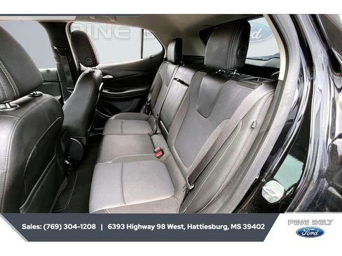 Used 2022 Buick Encore GX Select w/ Advanced Technology Package FWD image 18