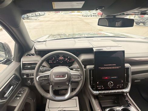 New 2026 GMC Yukon XL Elevation image 17