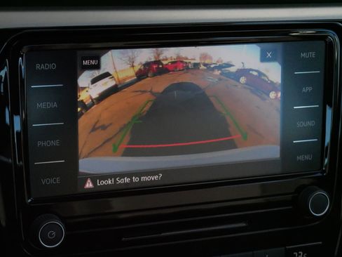 Used 2020 Volkswagen Passat 2.0T SE w/ Sunroof Package image 29