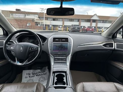 Used 2013 Lincoln MKZ image 30