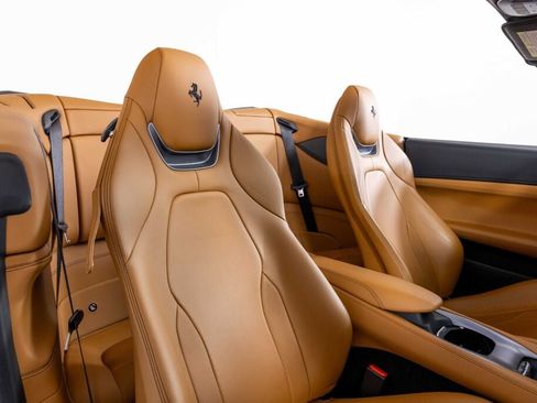 Used 2019 Ferrari Portofino image 30