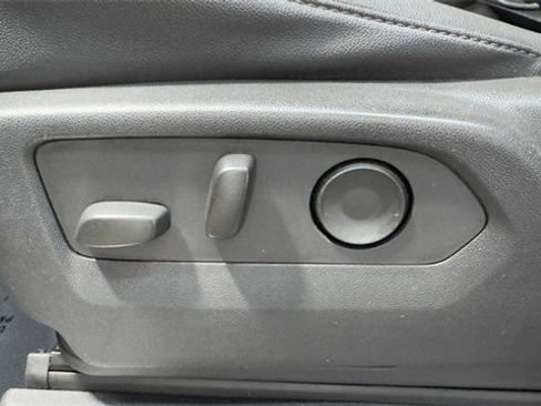 Used 2023 Chevrolet Tahoe LT w/ Luxury Package image 27