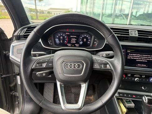 Used 2021 Audi Q3 2.0T Premium w/ Convenience Package AWD/4WD image 9