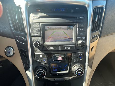 Used 2015 Hyundai Sonata Hybrid image 15