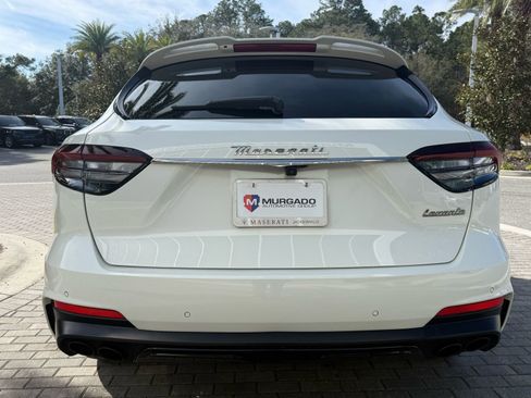 Certified 2022 Maserati Levante Modena image 12