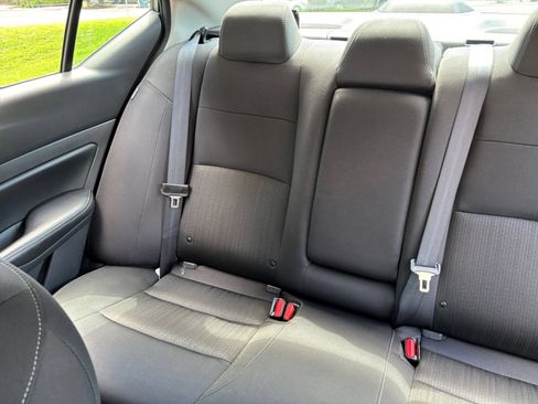 Used 2025 Nissan Altima 2.5 SV FWD image 34