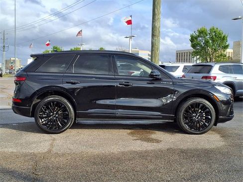 Certified 2023 Lincoln Corsair Reserve w/ Equipment Group 202A image 21