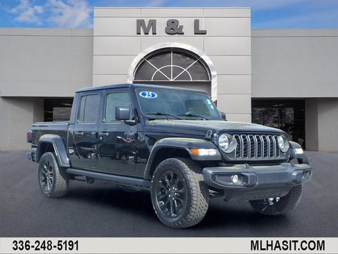 Certified 2025 Jeep Gladiator Sport image 1