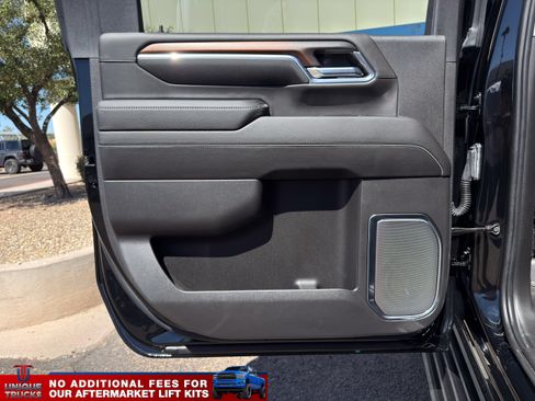 Used 2024 GMC Sierra 2500 Denali w/ Denali Reserve Package AWD/4WD image 20