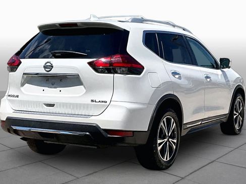 Used 2017 Nissan Rogue SL w/ SL Premium Package AWD/4WD image 12