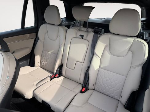 New 2026 Volvo XC90 B5 Plus image 13