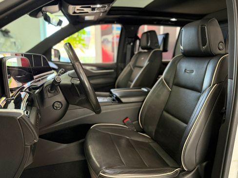 Used 2021 Cadillac Escalade Sport AWD/4WD image 12
