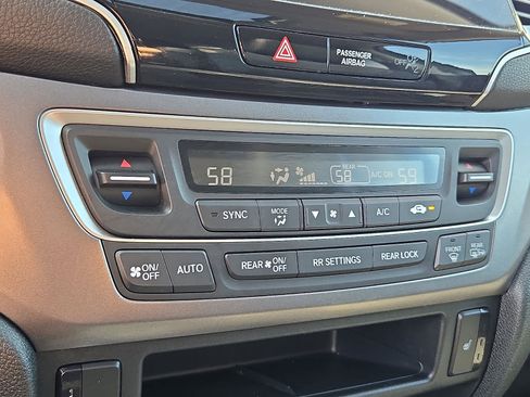 Used 2022 Honda Pilot Special Edition image 17